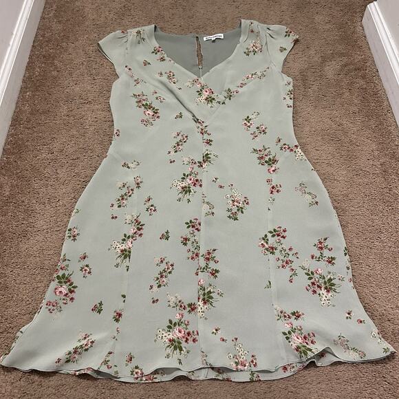 Reformation Dresses & Skirts - Reformation Baden Green Hampstead Dress Short Size 12 Floral V-Neck